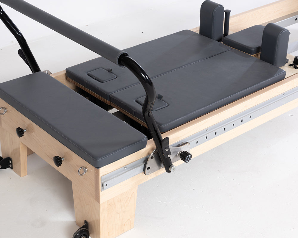 DZ132-4TS maple wood movable footbar two-way rail pilates reformer machine
